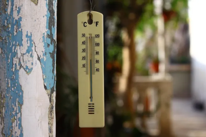 Outdoor thermometer