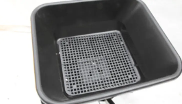 Salt Spreader Shot 5